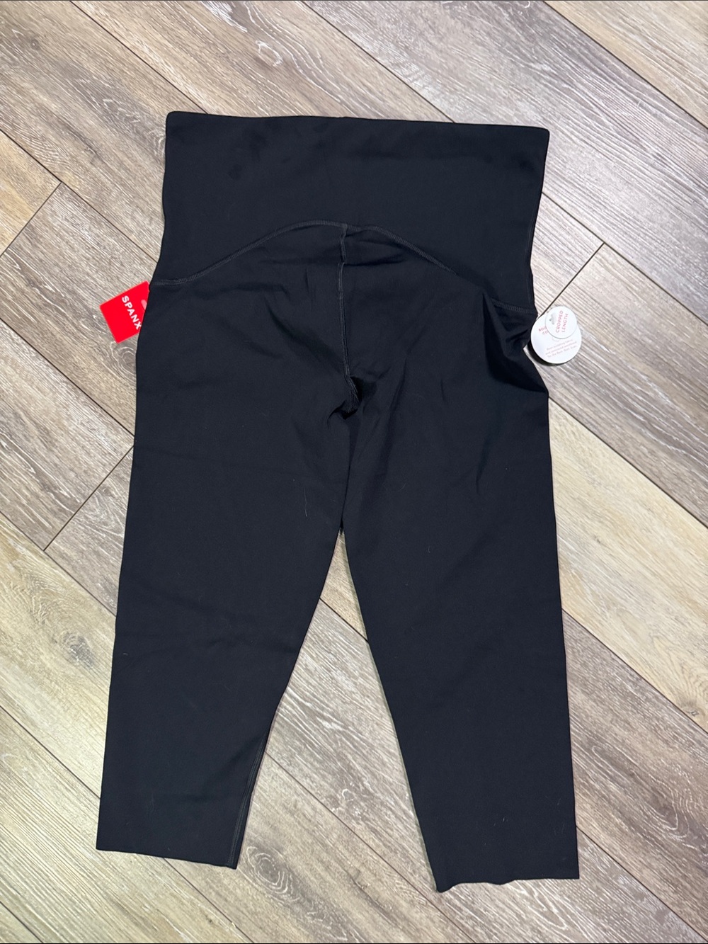 SPANX Black booty boost cropped Leggings - Picture 5 of 6